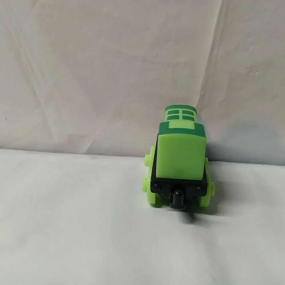 Thomas & Friends Minis Green Glow Paxton 2014 Mattel Guilane